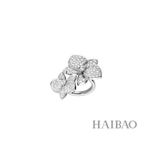 孫儷佩戴卡地亞鉆石珠寶亮相《羋月傳》發(fā)布會，盡顯優(yōu)雅風(fēng)范