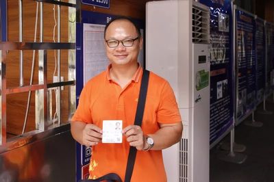 廣西高校首創(chuàng) 校內火車票代售點暨簽證代辦服務